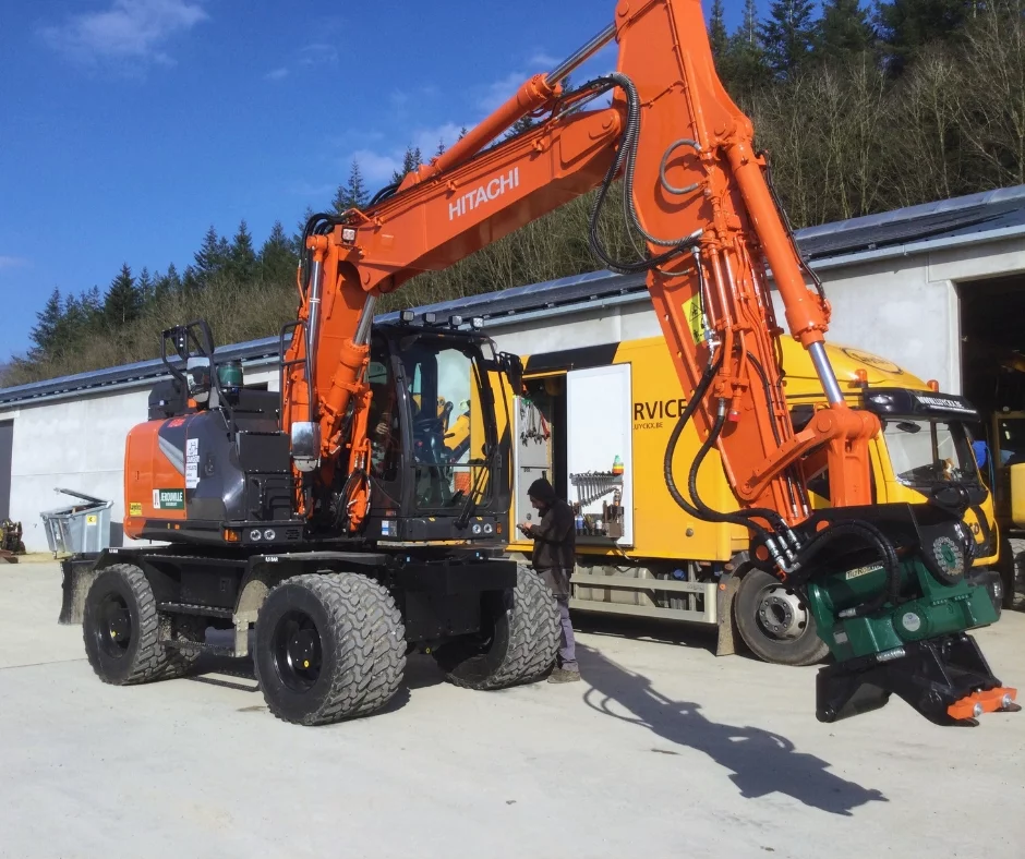 Entreprise Jerouville chooses quality: Hitachi ZX155W-7