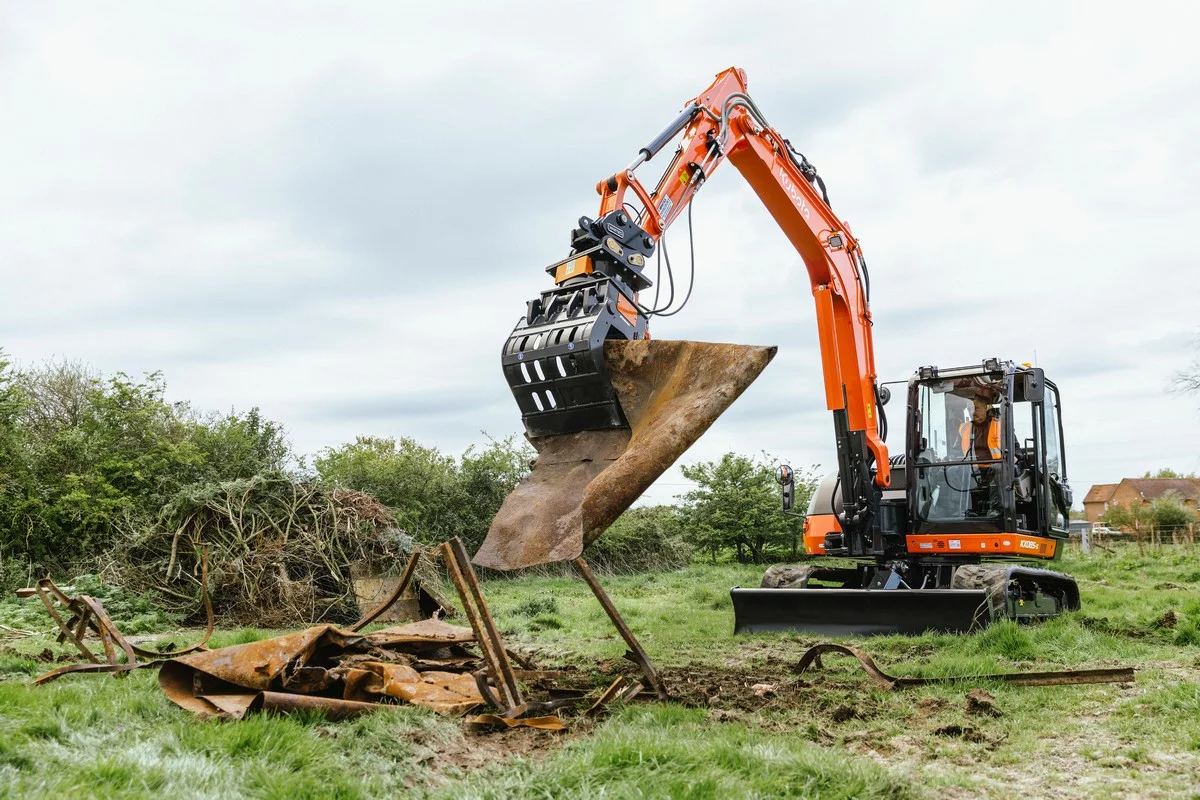Kubota launches next-generation 8 tonne mini-excavator
