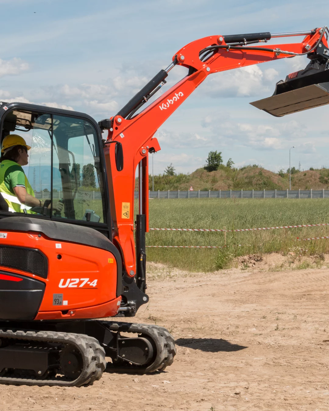 Profit now: special offers on Kubota and Hitachi machines