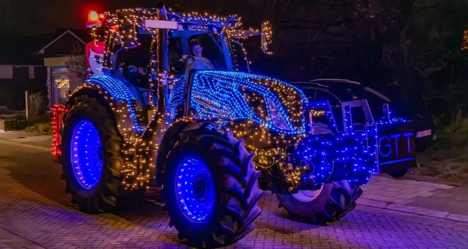 Christmas run in Geel turns blue thanks to New Holland tractors