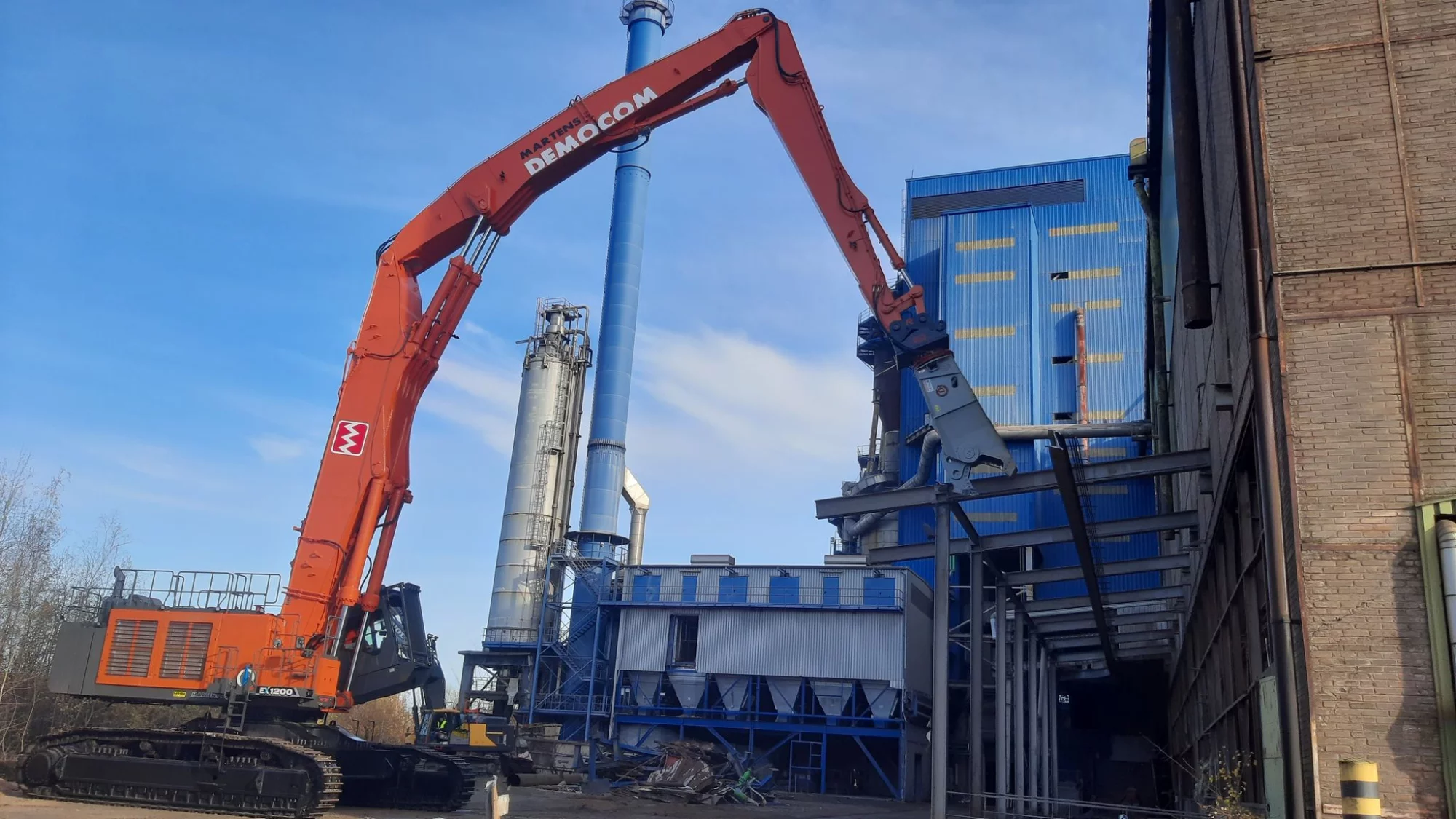 MARTENS DEMOCOM TAKES EX1200-7 HIGH DEMOLITION INTO SERVICE