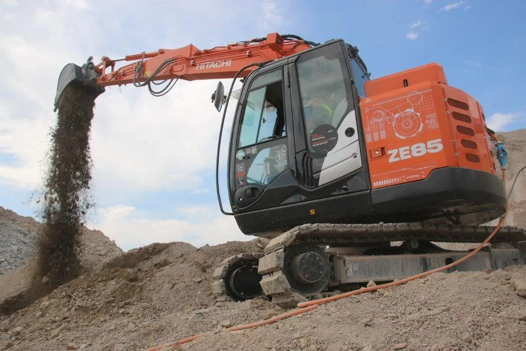 Hitachi Zero Emission excavator ZE85 - For a clean jobsite