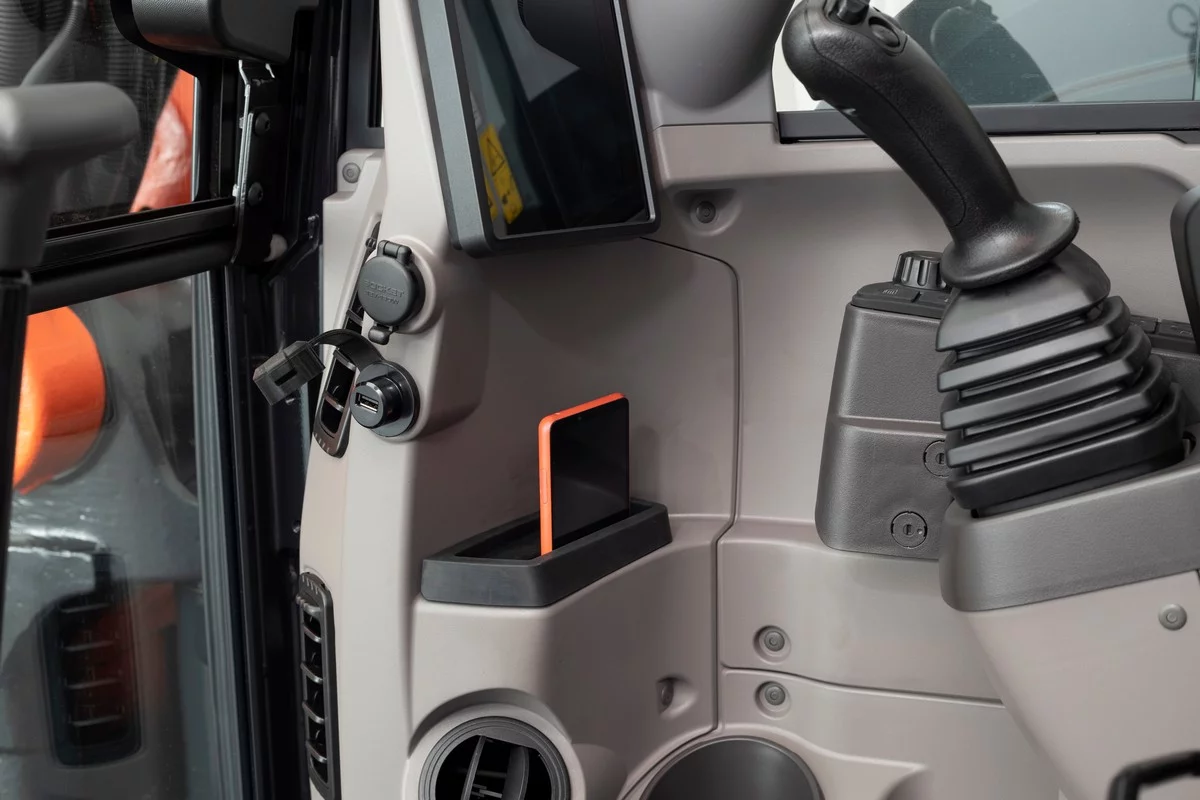 Kubota launches next-generation 8 tonne mini-excavator