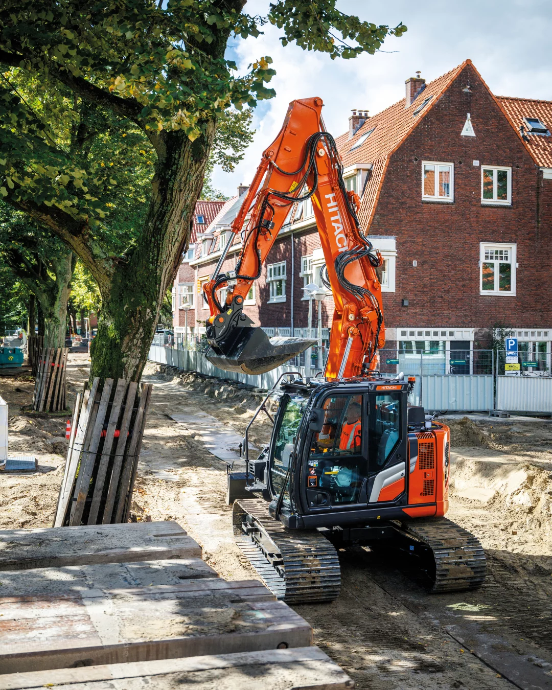 Profit now: special offers on Kubota and Hitachi machines