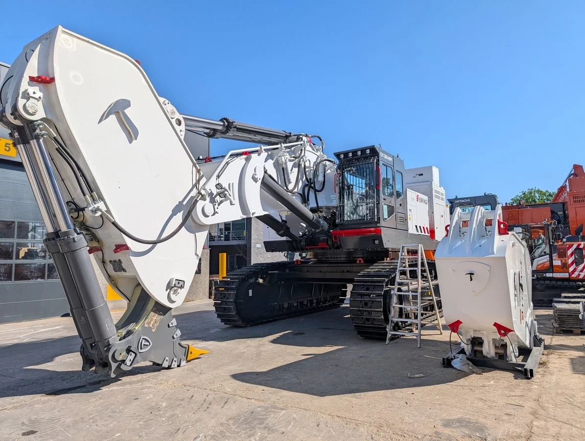 Eiffage chooses Hitachi EX1200-7 excavators with Sunton Ripper on construction of EPR2 reactors in Penly