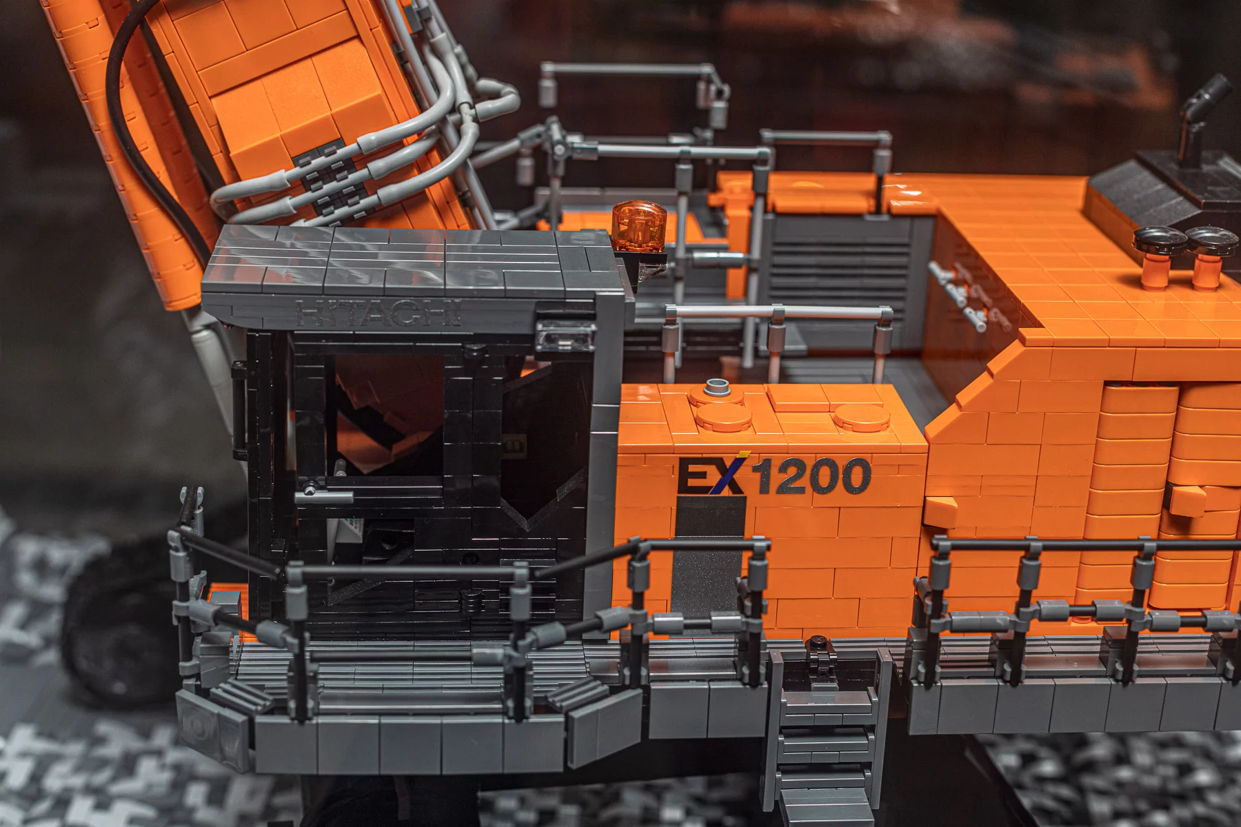 Lego® scale model EX1900 SL 40 meters and EX1200-7 with 2-piece boom