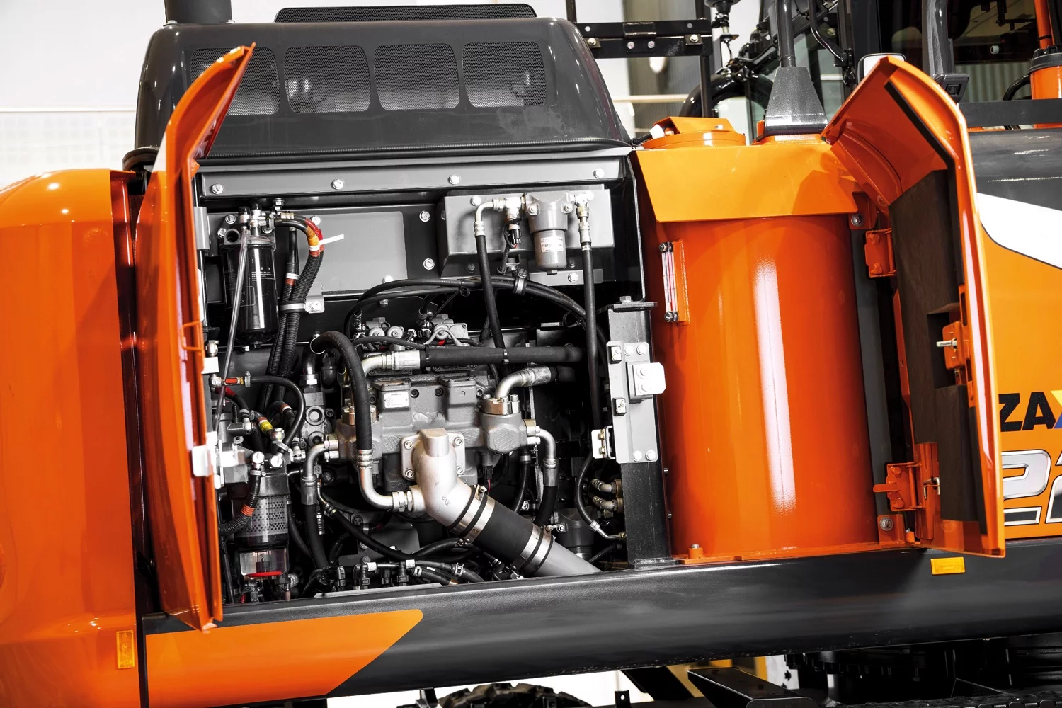 Hitachi launches largest model in Zaxis-7 series: ZX220W-7