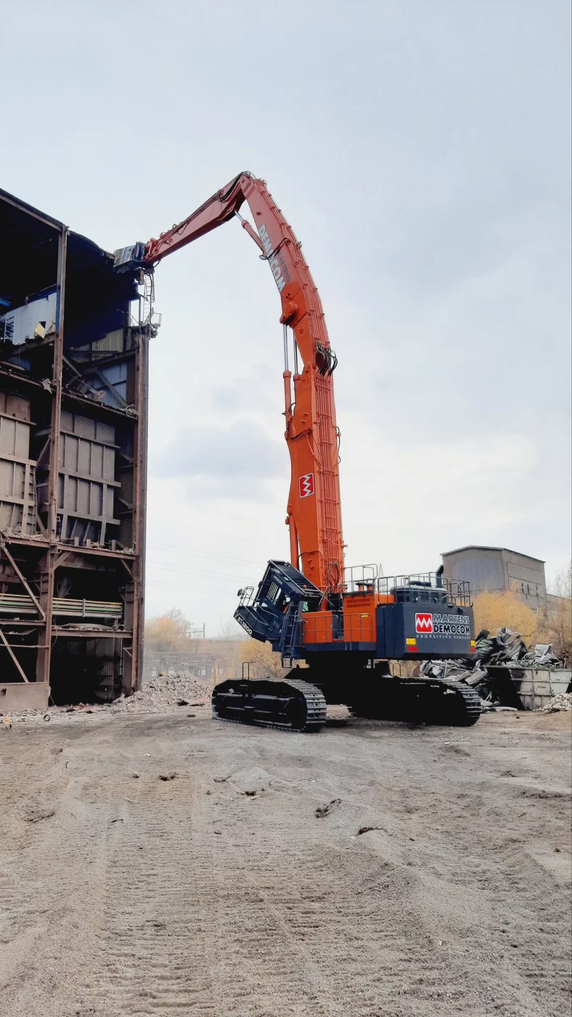 MARTENS DEMOCOM MET EN SERVICE L'EX1200-7 HIGH DEMOLITION