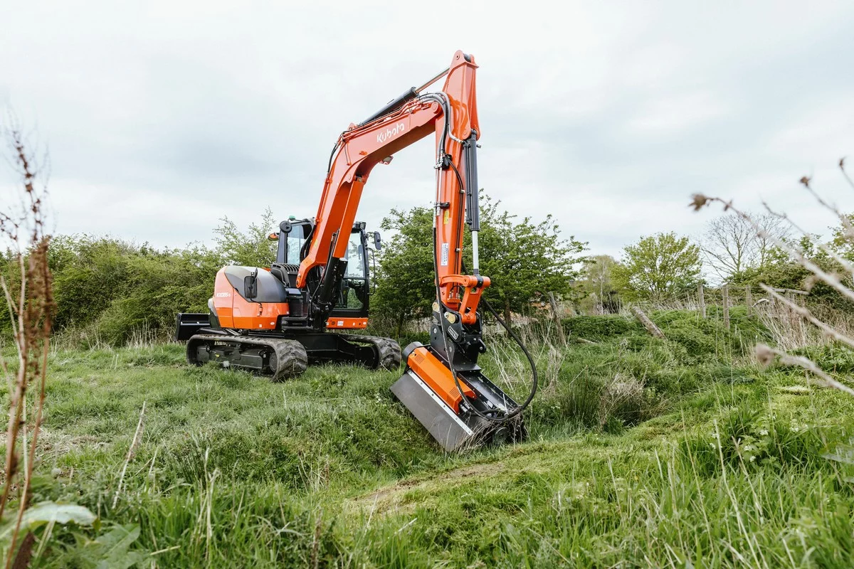 Kubota lance une midi-pelle de 8 tonnes de nouvelle génération