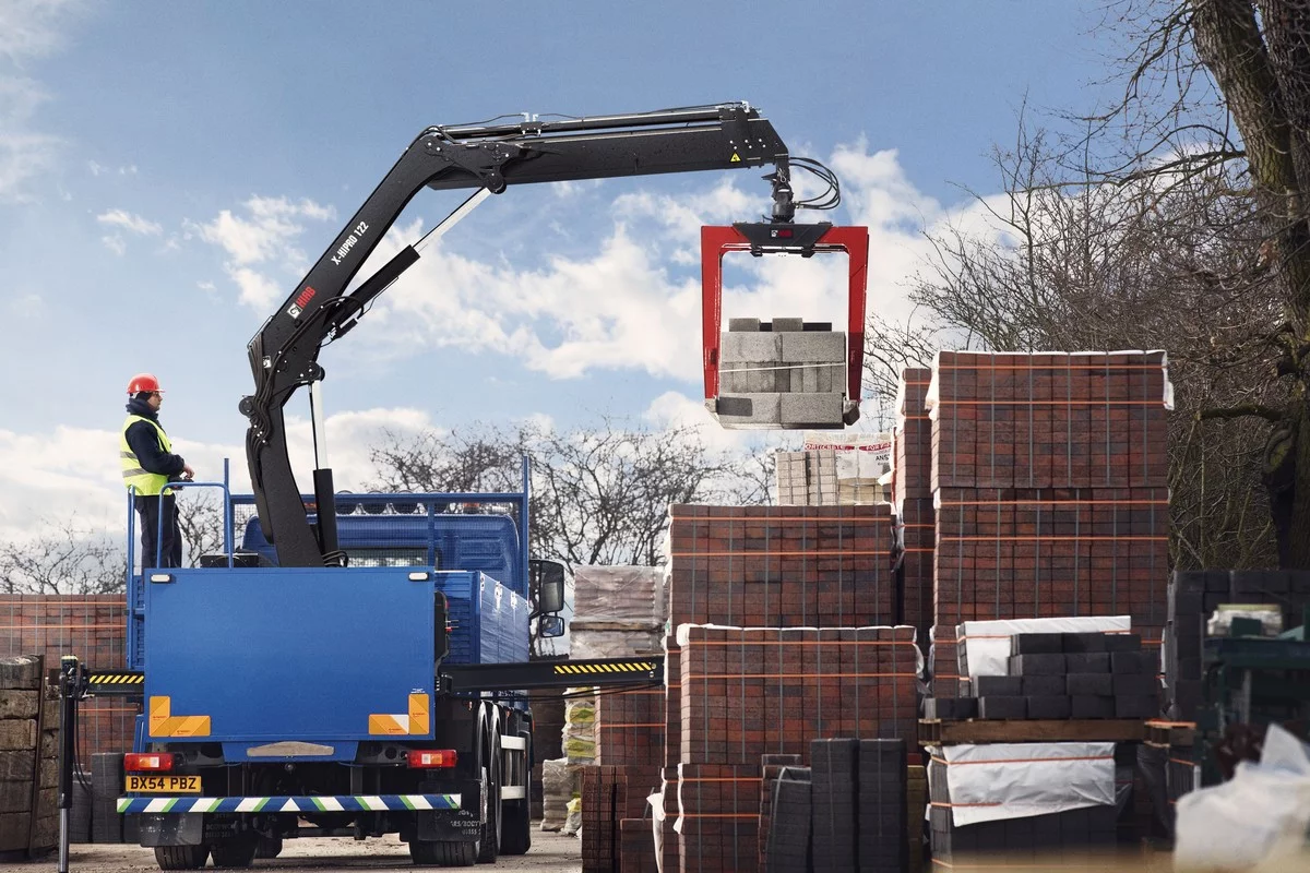 Luyckx annonce officiellement son partenariat avec HIAB
