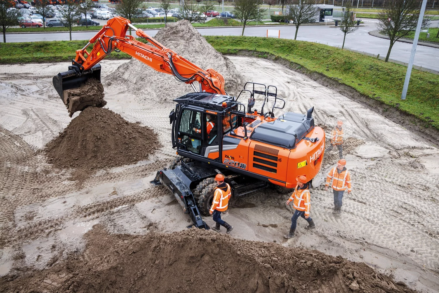 Hitachi dévoile le plus grand modèle de la série Zaxis-7 : ZX220W-7