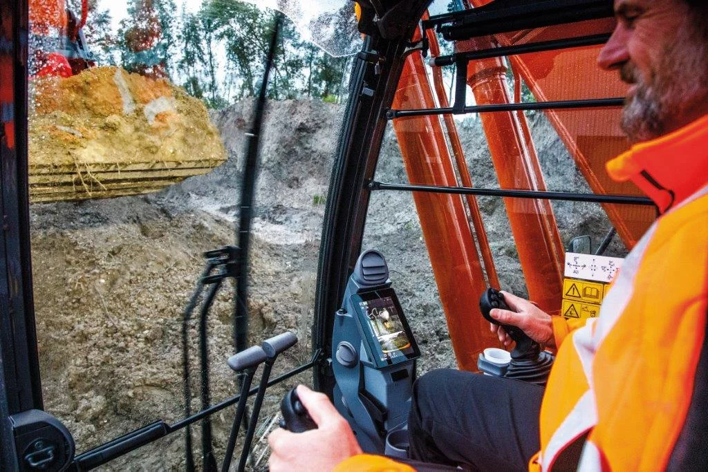 Ultramoderne et très spacieuse: la cabine de la nouvelle série Zaxis-7