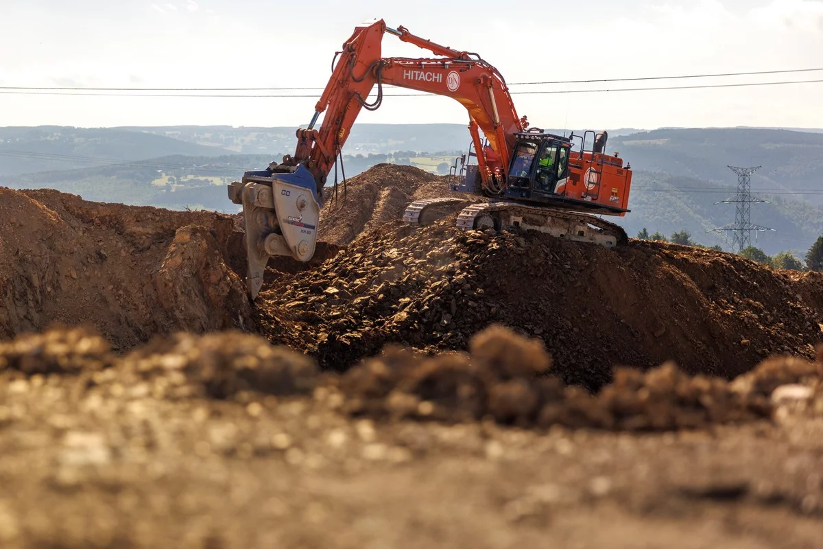 Jan De Nul déploie la nouvelle Hitachi ZX690LCH-7 en Belgique