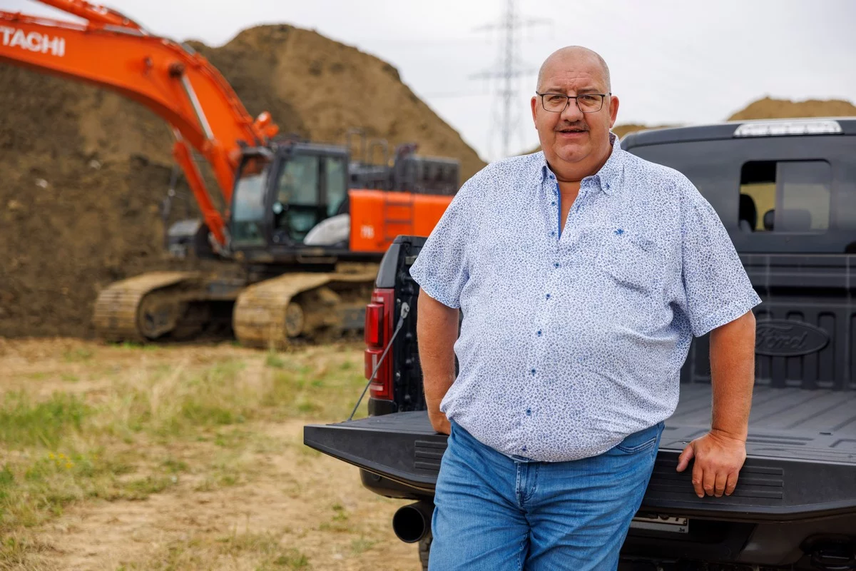 Les grandes excavatrices Hitachi de Ceulemans contribuent à la protection contre les inondations