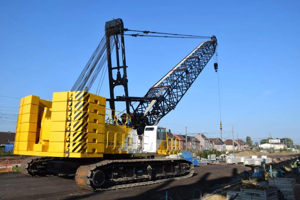 Aertssen Services élargi sa flotte au Moyen Orient avec 6 nouvelles grues à câbles.