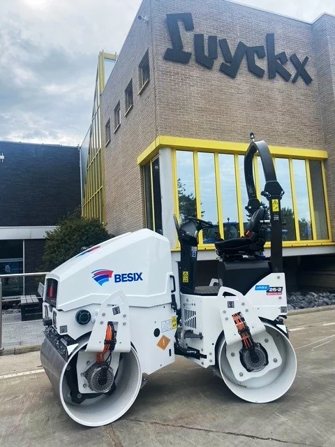 Belgian Scoop : Le premier rouleau Ammann électrique eARX 26-2 chez BESIX Infra