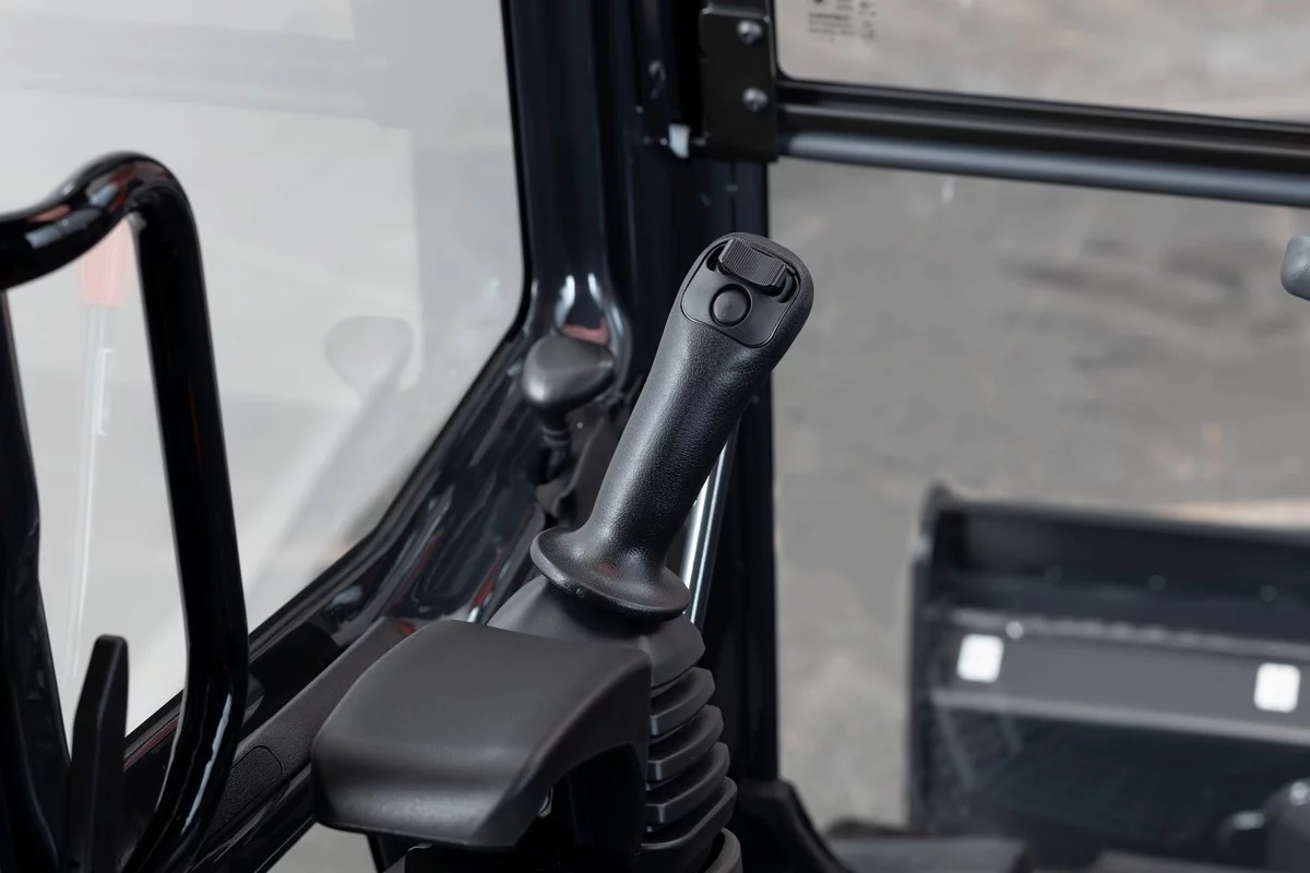 Kubota lance une midi-pelle de 8 tonnes de nouvelle génération