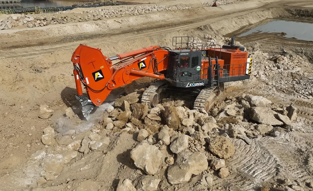Un brise-roche Sunton pour Aertssen Machinery Services