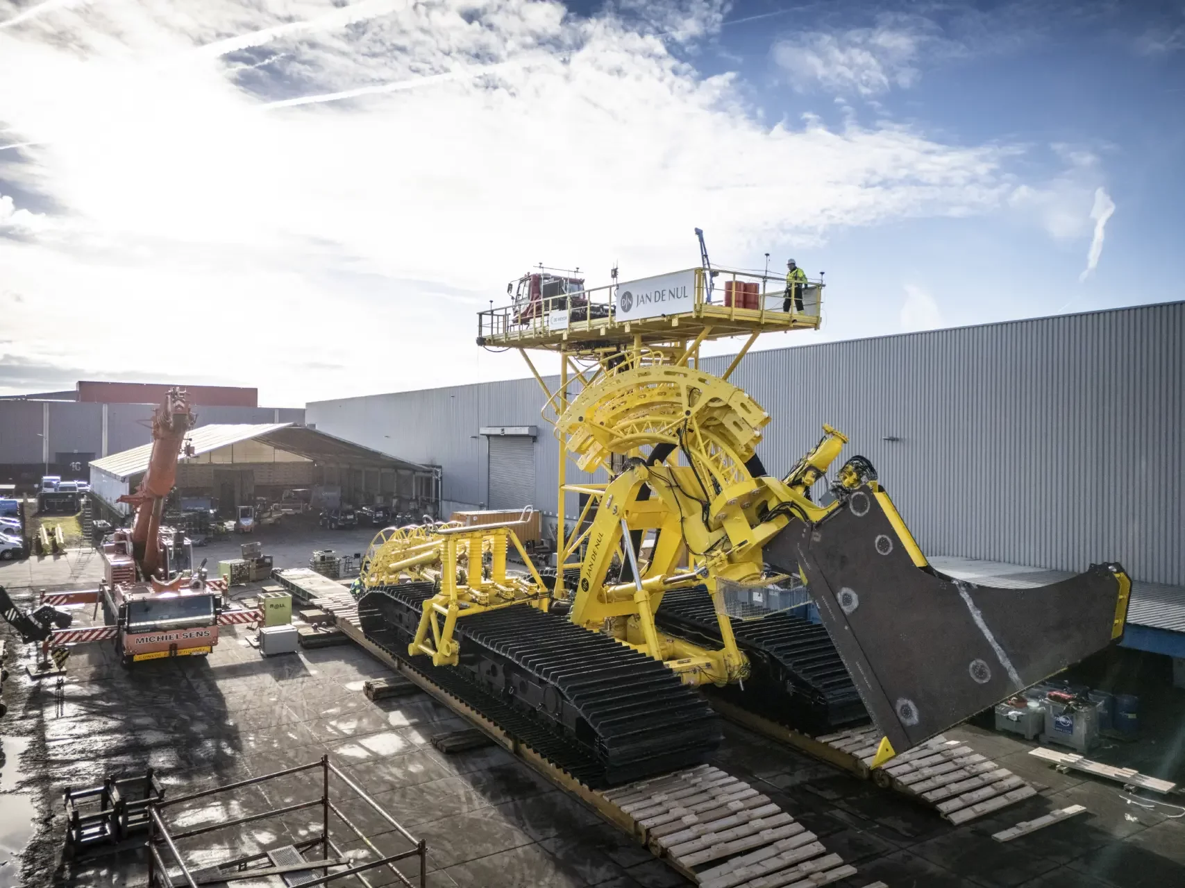 Luyckx intègre un PistenBully et un système de commande de machine sur la trancheuse de câbles Sunfish de Jan De Nul