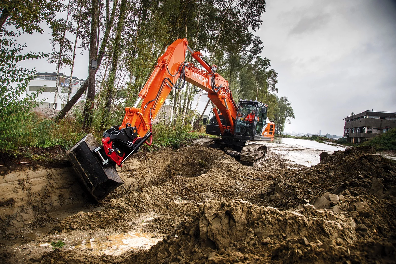 Prenez les rênes avec la Zaxis¬-7