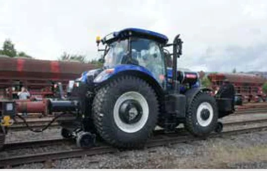 Trekker op het spoor - de NEW HOLLAND Locotractor