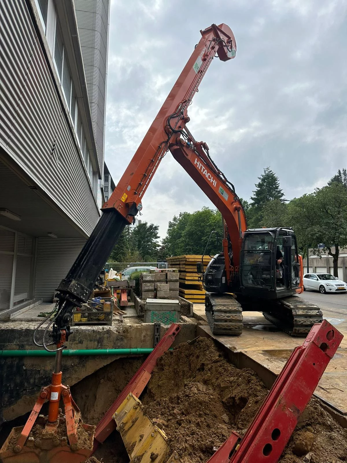 HSB Rental ZX135 CTA werf Luxemburg stad