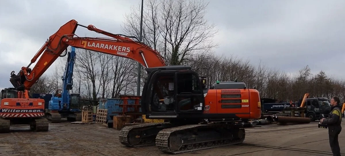 Luyckx voorziet graafmachine van Remoquip afstandsbediening