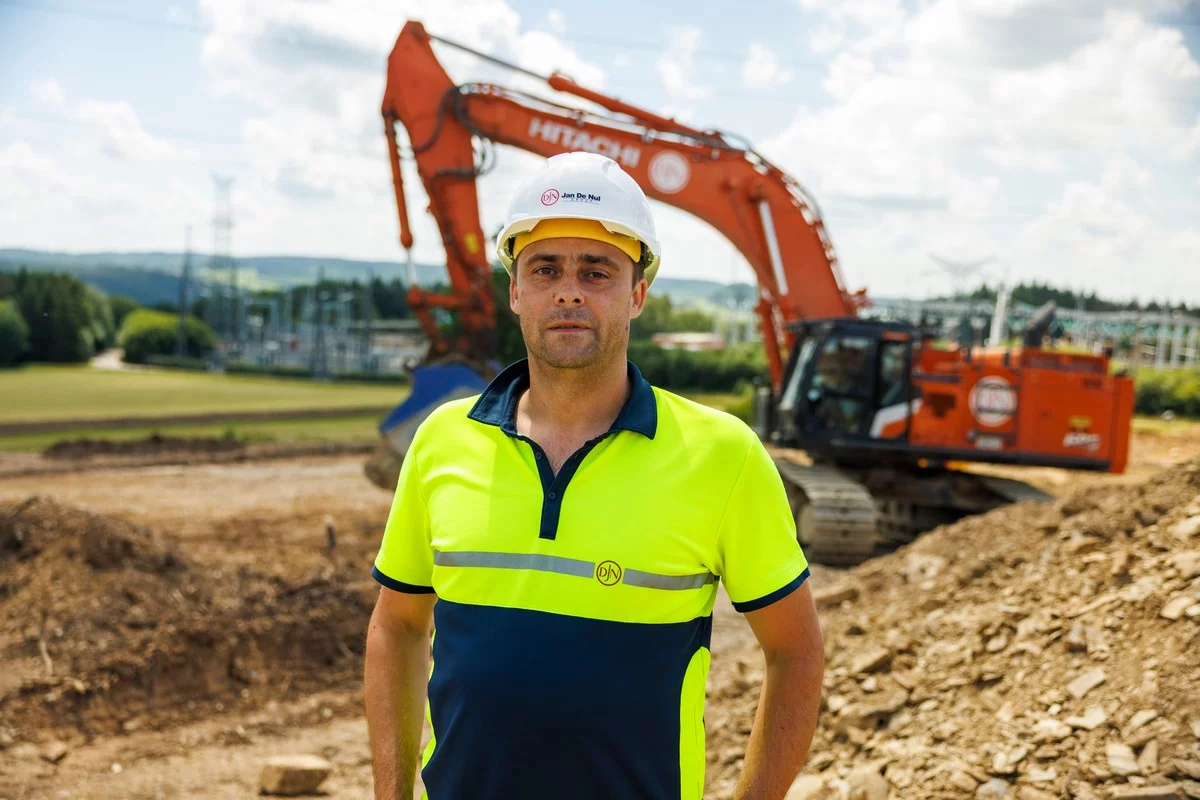 Jan De Nul zet nieuwe Hitachi ZX690LCH-7 in in België