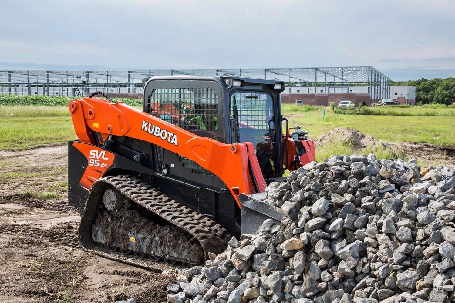 Kubota opent nieuwe skid-steer loader fabriek in Amerika