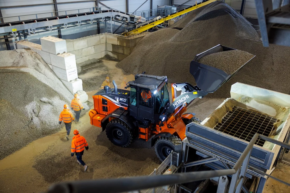 Nieuwe Hitachi wiellader ZW160-7