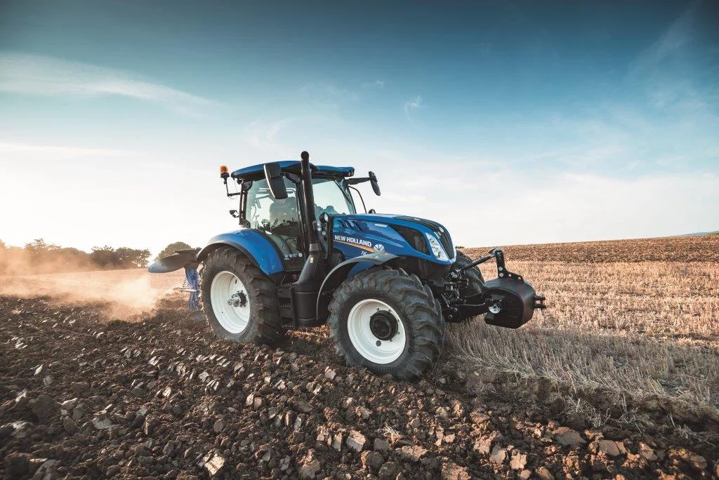 NEW HOLLAND breidt populaire T6-tractorserie uit met nieuwe 6-cilinder T6.180 Auto Command- en T6.180 Dynamic Command-modellen