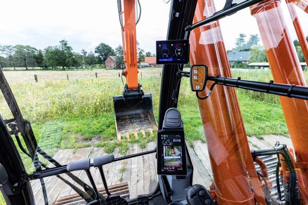 Avant-première Hitachi ZX350LC-7 Dual Fuel