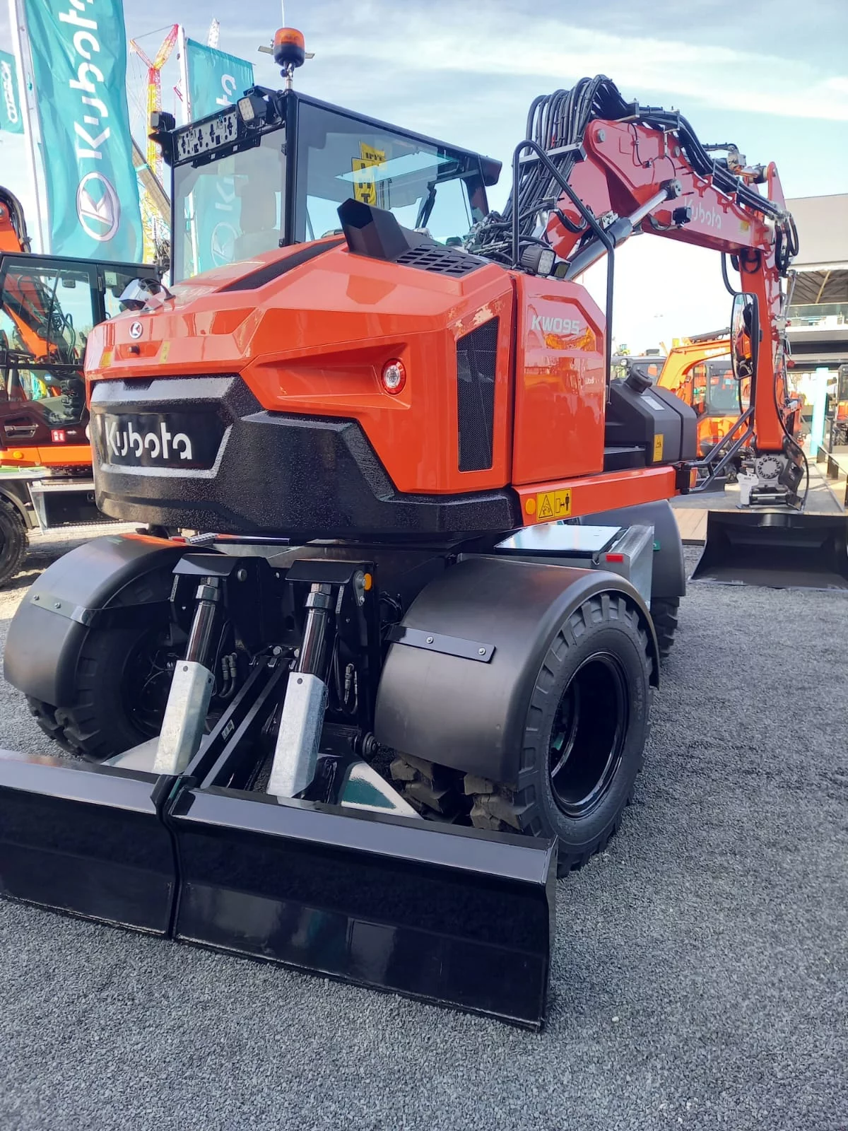 Kubota onthult nieuwe mobiele graafmachines op bauma 2025