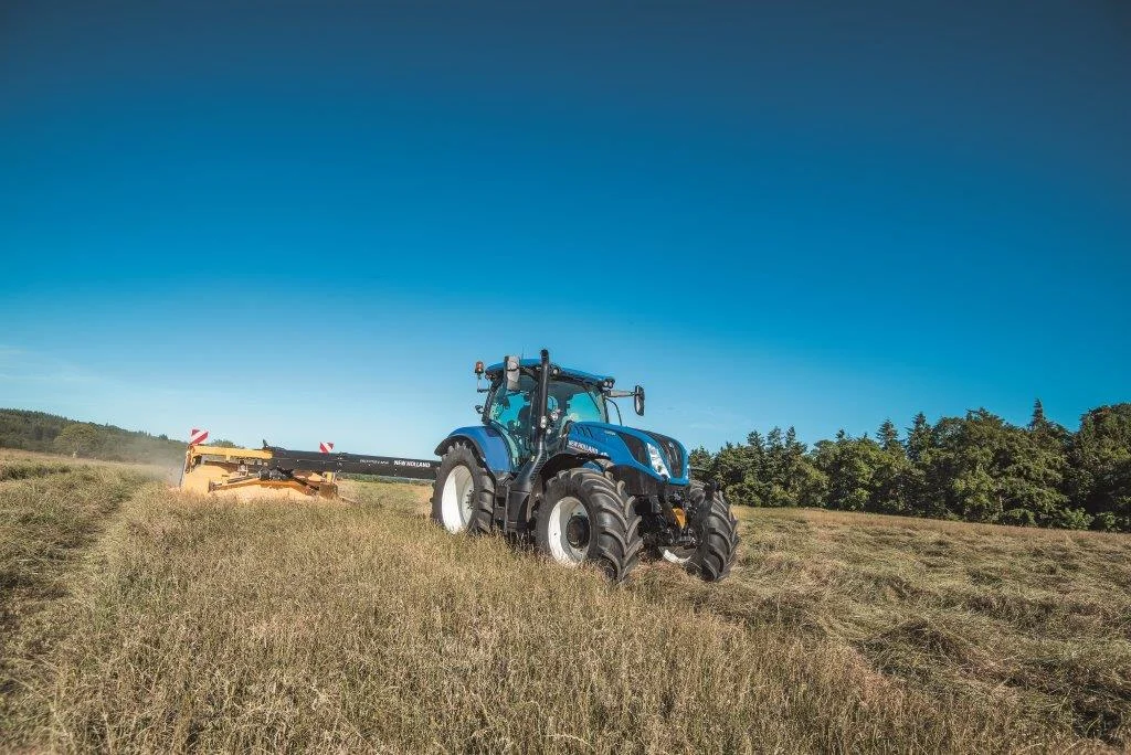 NEW HOLLAND breidt populaire T6-tractorserie uit met nieuwe 6-cilinder T6.180 Auto Command- en T6.180 Dynamic Command-modellen
