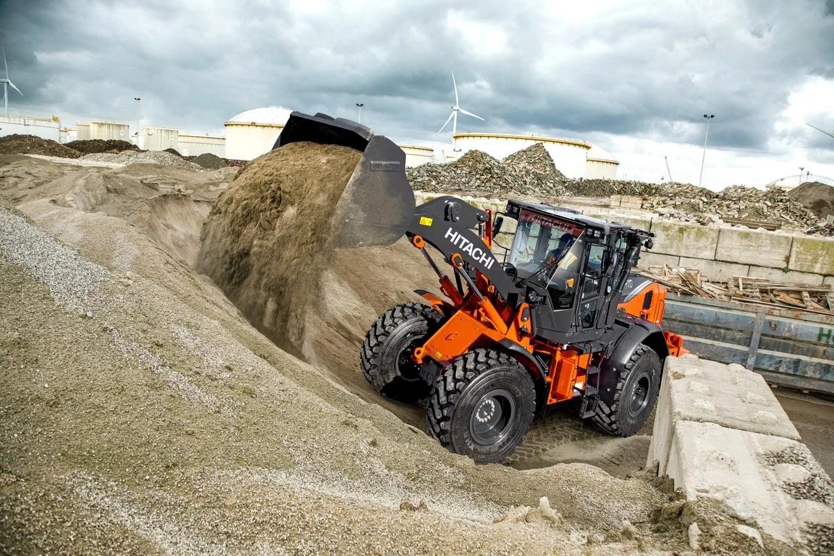 Nieuwe Hitachi wiellader ZW160-7