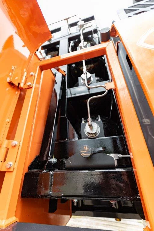 Avant-première Hitachi ZX350LC-7 Dual Fuel