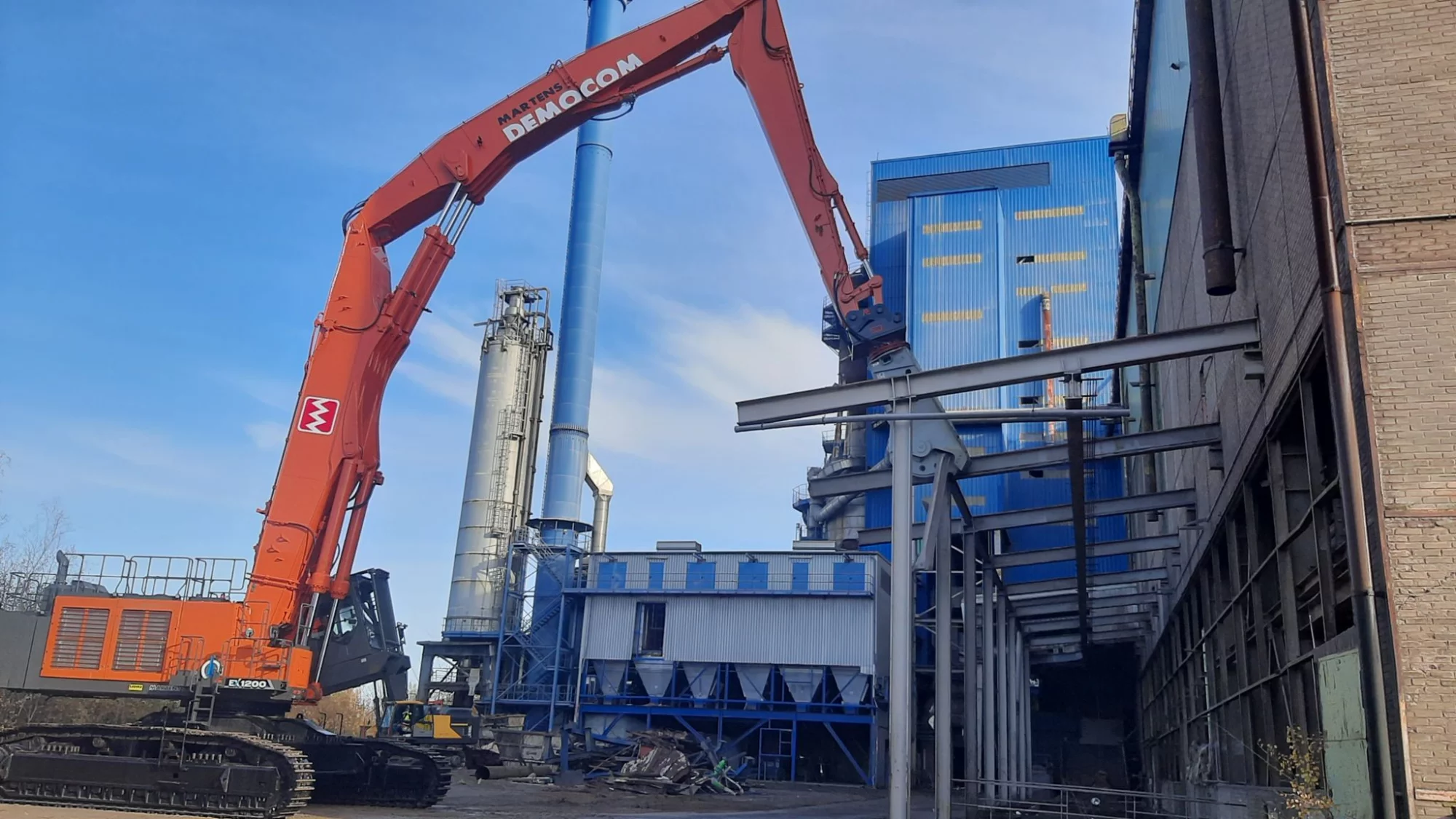 Martens Democom neemt EX1200-7 high demolition in dienst