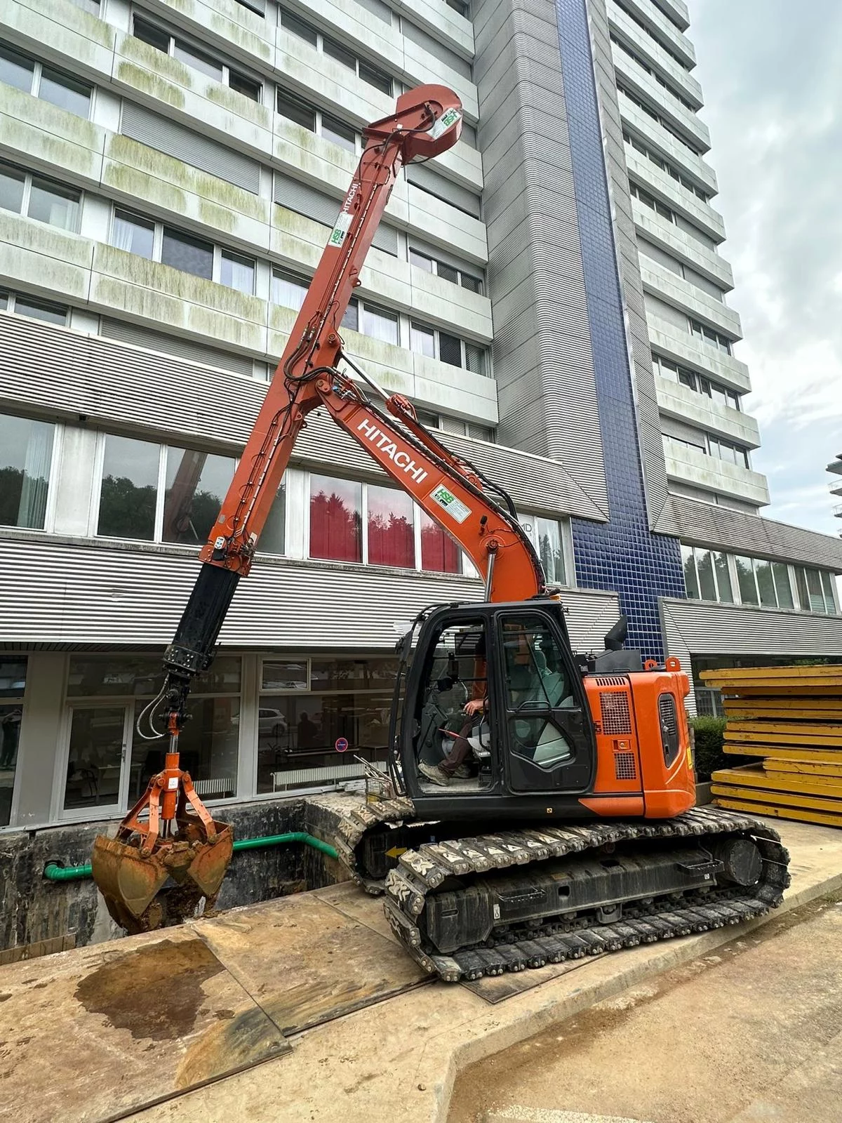 HSB Rental ZX135 CTA werf Luxemburg stad
