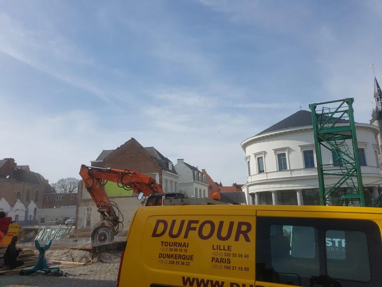 Dufour sloopt gewapende betonnen fundatie in recordtijd