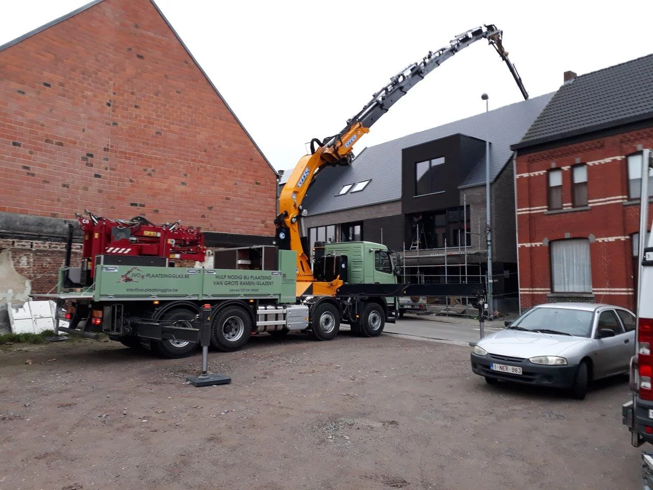 Oplevering van EFFER 955-8S + JIB 6S met V-Stab (360° stabiliteit)