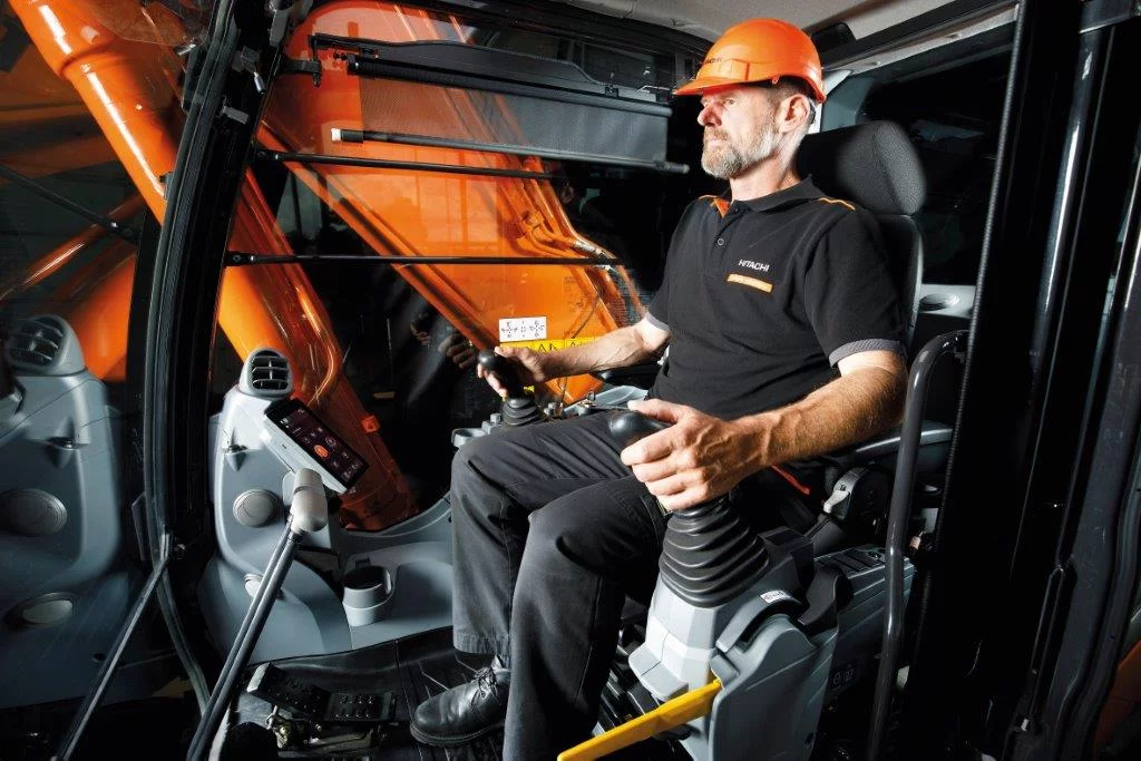 Ultramoderne en extra ruimtelijke cabine van de nieuwe Zaxis-7