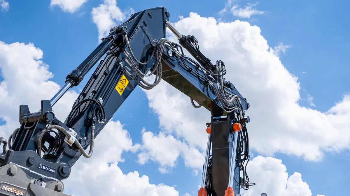 Maak kennis met 38-ton short radius graafmachine op Demo Days 2024