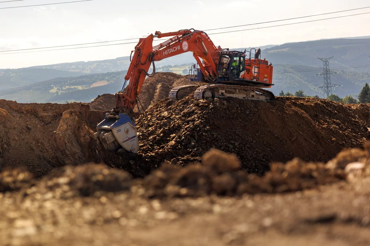 Jan De Nul zet nieuwe Hitachi ZX690LCH-7 in in België