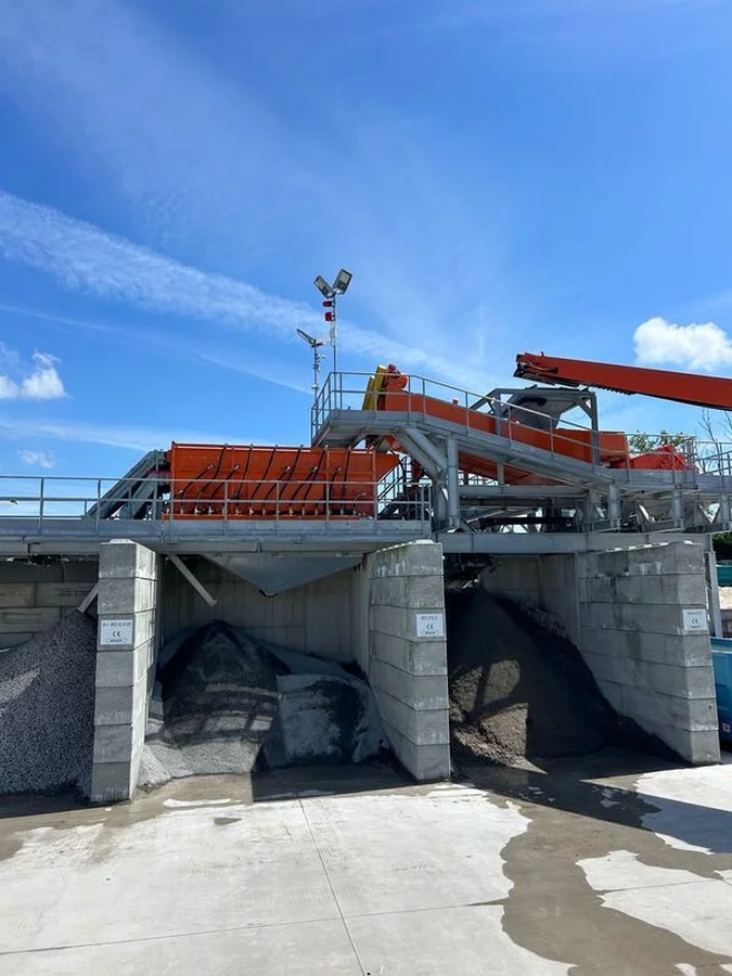 Geeroms Wegenbouw presenteert nieuwe wasinstallatie voor productie hoogwaardig gerecycleerde granulaten