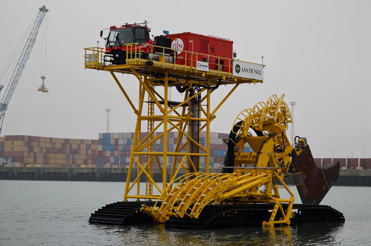 Luyckx integreert PistenBully en machinesturing op Jan De Nul’s Sunfish kabeltrencher